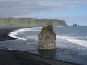 Blick von Kap Dyrholaey auf Strand Reynisfjara. 20.06.2015